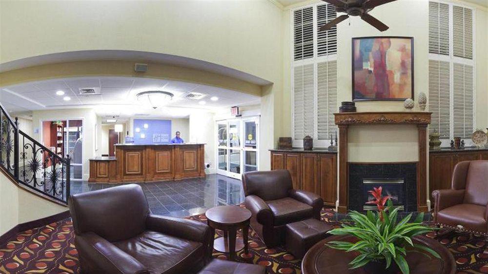 Comfort Suites Near Birkdale Village- Huntersville Exterior photo