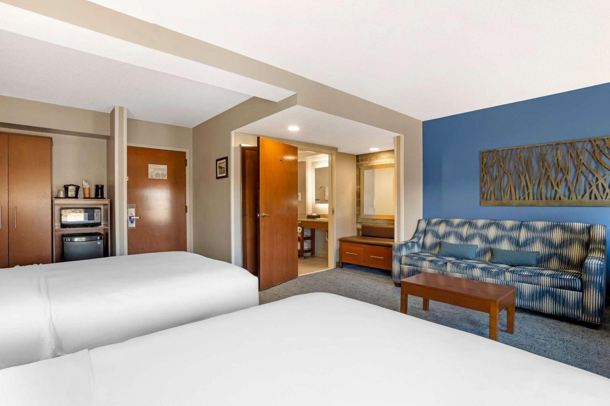 Comfort Suites Near Birkdale Village- Huntersville Exterior photo