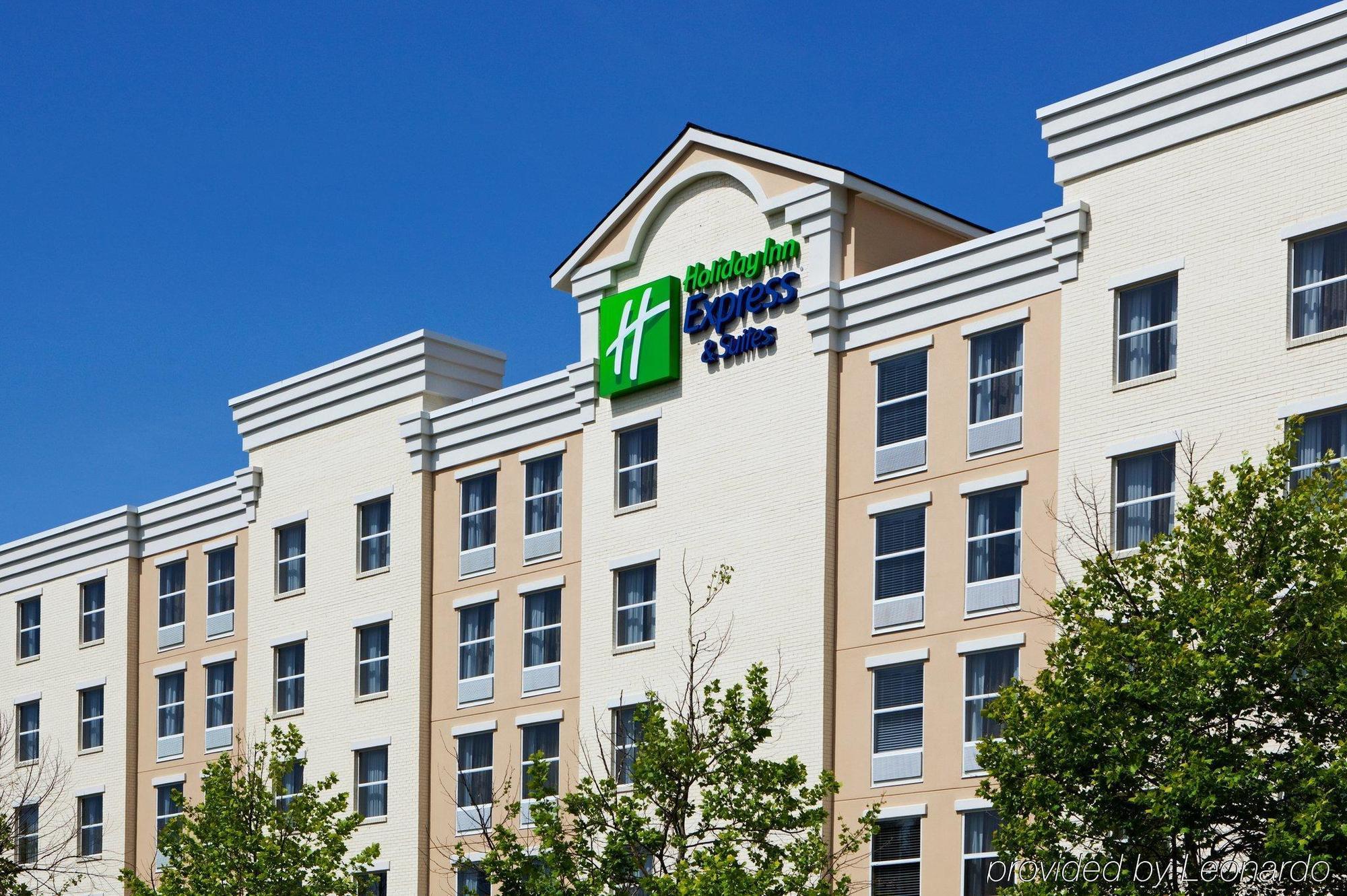 Comfort Suites Near Birkdale Village- Huntersville Exterior photo