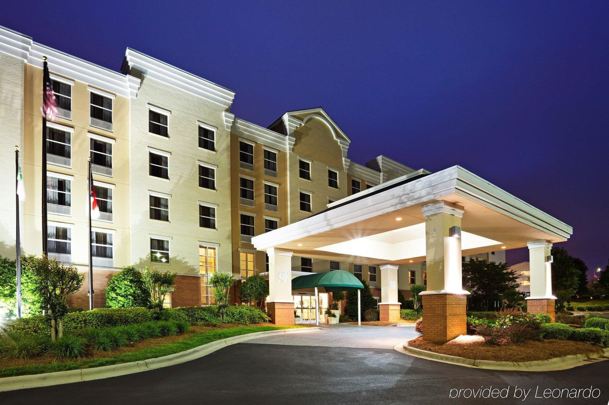 Comfort Suites Near Birkdale Village- Huntersville Exterior photo