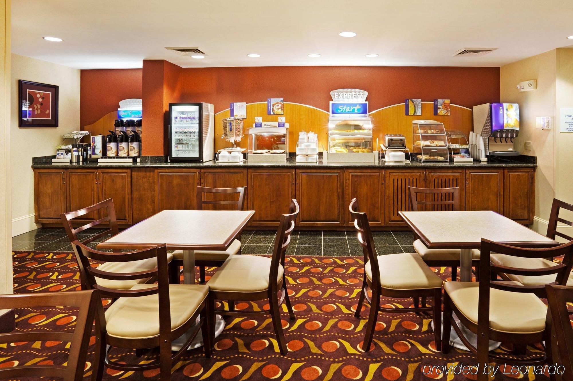 Comfort Suites Near Birkdale Village- Huntersville Restaurant photo