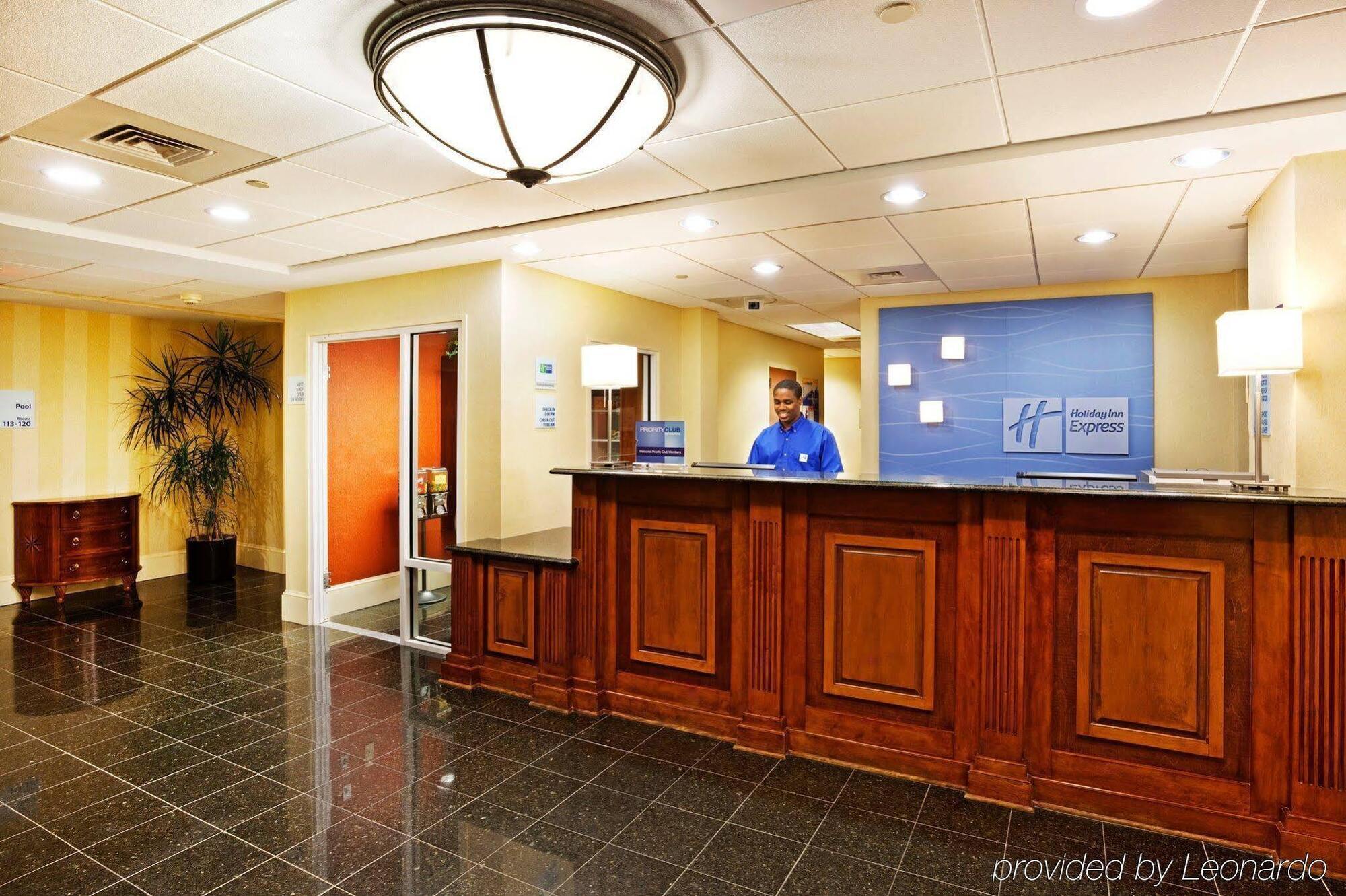 Comfort Suites Near Birkdale Village- Huntersville Exterior photo
